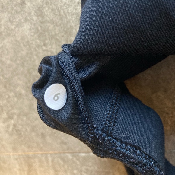 Lululemon 50 Rep Bra, Size 6 - Picture 4 of 4